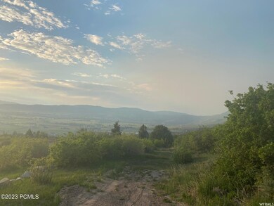 Splendor North View Photo