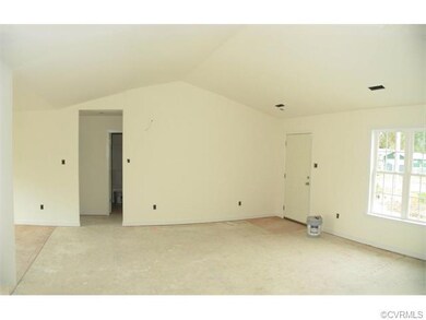 GREAT ROOM / VAULTED CEILING