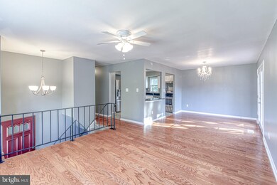 12909 Duckettown Rd, Laurel, MD 20708 - photo 5