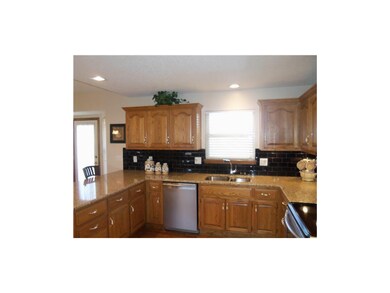 701 S Sunset Ln, Raymore, MO 64083 - photo 7