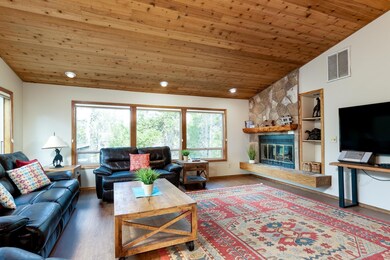 17660 Rogue Ln, Sunriver, OR 97707 - photo 2