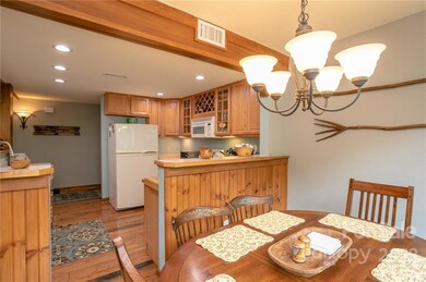 222 Creekside Way unit D-202, Burnsville, NC 28714 - photo 7