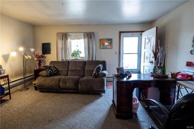 406 E Grant St, McAdoo, PA 18237 - photo 3