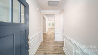 254 Fox Cove Rd, Hendersonville, NC 28792 - photo 2