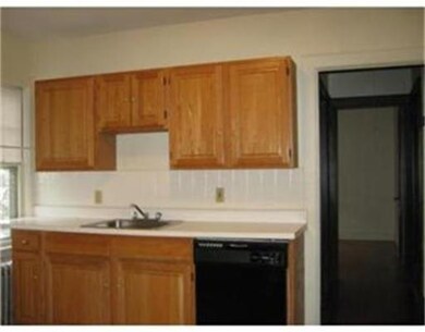 7 Hastings St unit 3R, West Roxbury, MA 02132 - photo 3