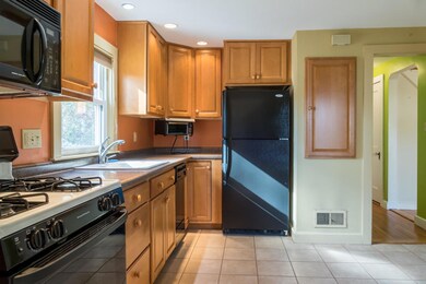11-Kitchen (1 of 5)