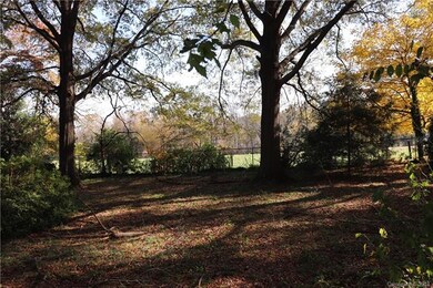 592 Dogwood Rd, Statesville, NC 28677 - photo 4