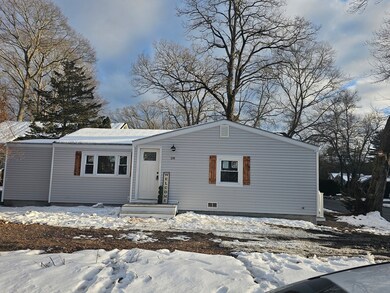 28 Pinehurst St, North Dartmouth, MA 02747 - photo 2