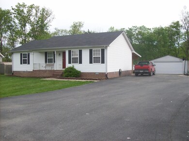209 Edgeview Dr, Shelbyville, TN 37160 - photo 2