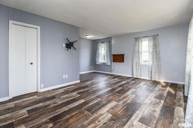 3114 W 70th St, Davenport, IA 52806 - photo 4