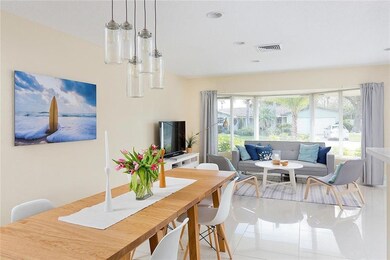 Large dining room off of kitchen and opens into fr