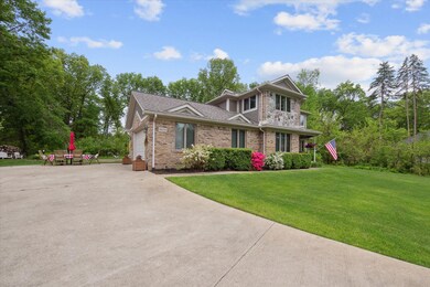 02-3172-Shadow-Brook-Ln-Pinckney-MI-4816