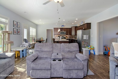 332 White Cliffs Ln, Frankfort, KY 40601 - photo 4