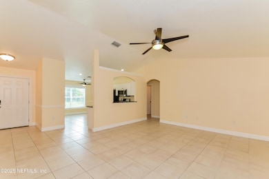 004-photo-living-room-9485474