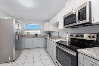 2476 Sadler Ln, Melbourne, FL 32935 - photo 7