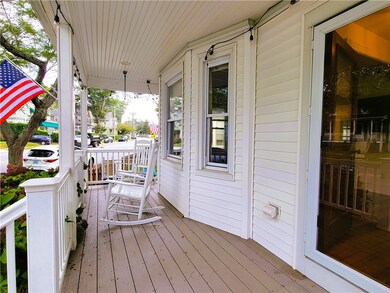 19 Carroll Ave, Newport, RI 02840 - photo 3