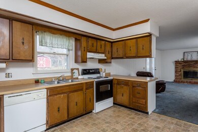 80 Middlebrook St, Harrisonburg, VA 22801 - photo 2