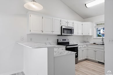 4955 Stoneback Dr, Lawrence, KS 66047 - photo 6