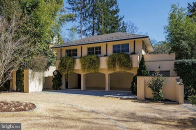 2740 Chain Bridge Rd NW, Washington, DC 20016 - photo 3