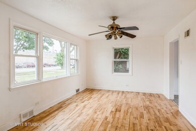 912 Gardner Rd, Westchester, IL 60154 - photo 6