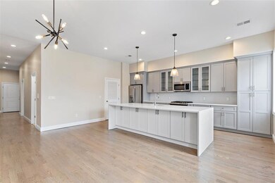 16 Oak St unit 4, Weehawken, NJ 07086 - photo 4