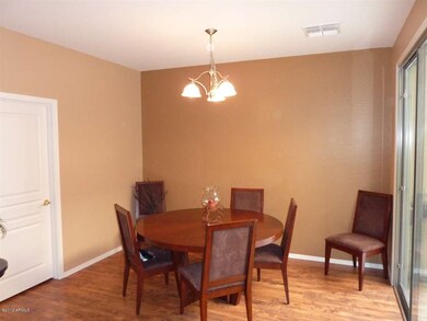 Eat-In Dining