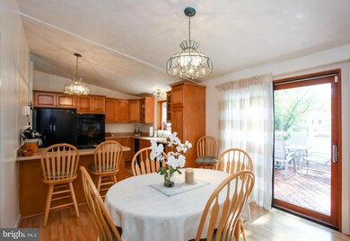 8427 Kings Meade Way, Columbia, MD 21046 - photo 6