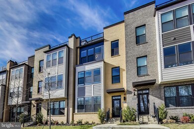 12022 N Shore Dr, Reston, VA 20190 - photo 3