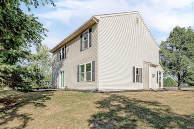 10832 Deep Creek Ct, Fort Wayne, IN 46804 - photo 7