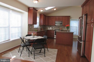 13222 Ladybank Ln, Herndon, VA 20171 - photo 6