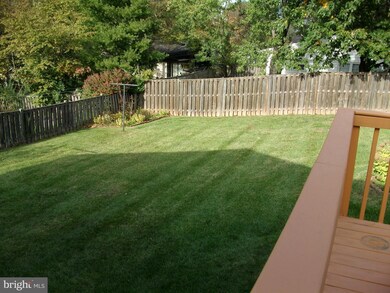 604 W Nettle Tree Rd, Sterling, VA 20164 - photo 3