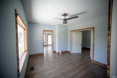 504 W 6th St, Bicknell, IN 47512 - photo 5