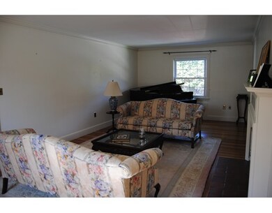303 Common St unit 303, Belmont, MA 02478 - photo 7