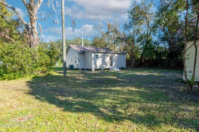 350 SW 4th St-11