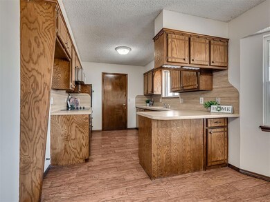 874 Cottontail Rd, Tuttle, OK 73089 - photo 6