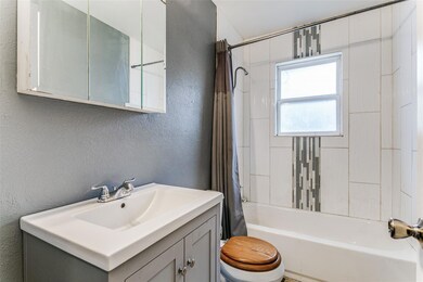 1313 Bryan Ct, Bedford, TX 76022 - photo 6