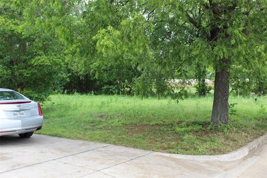 519 Paradise St, Fort Worth, TX 76111 - photo 5