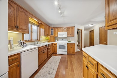 308 Waite Ave S, Saint Cloud, MN 56301 - photo 2