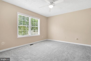 40 Saturn Ct, Martinsburg, WV 25404 - photo 5