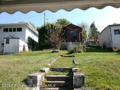 1615 Back Yard