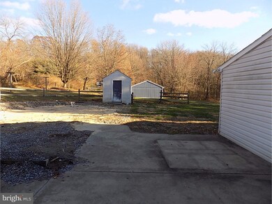911 Englesville Hill Rd, Boyertown, PA 19512 - photo 5