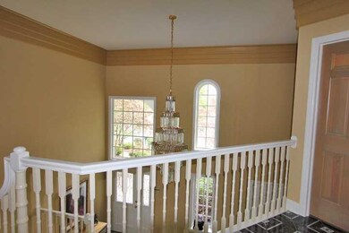 Entry/Foyer.