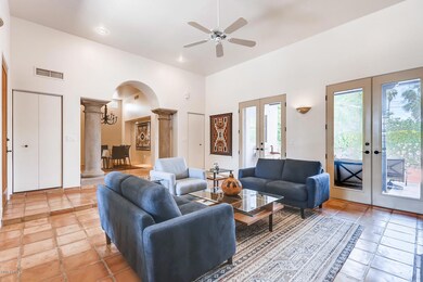5520 N 3rd Ave Phoenix AZ-large-006-6-Li