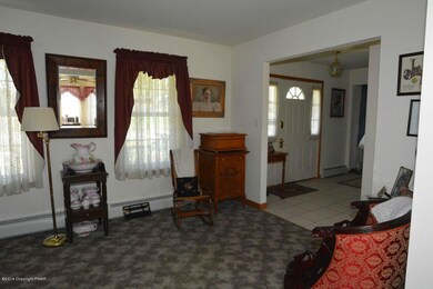 816 American General Dr, Easton, PA 18040 - photo 4