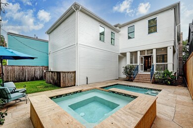 1028 E 7th 1/2 St, Houston, TX 77009 - photo 3