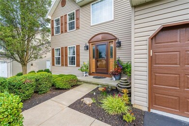 6992 Hearth Ln, Macungie, PA 18062 - photo 2