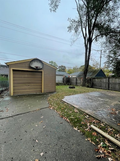 1105 E 5th St, Royal Oak, MI 48067 - photo 7