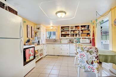 1633 Marshall Ave, Enumclaw, WA 98022 - photo 4