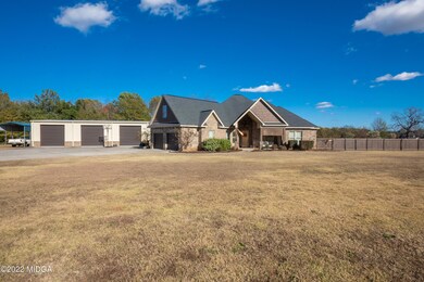 320 Peregrine Dr, Byron, GA 31008 - photo 2