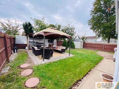 33 Birch St, Carteret, NJ 07008 - photo 6